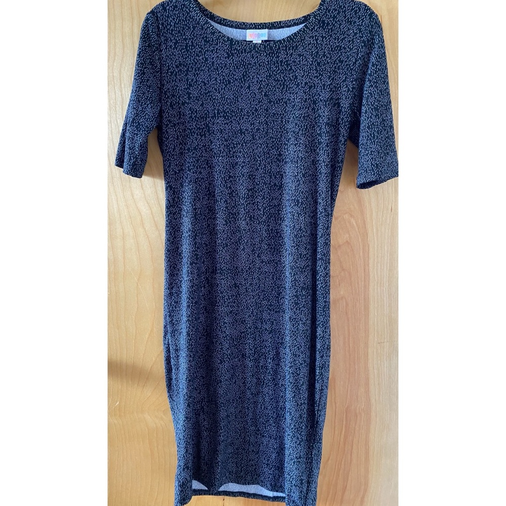Black & White LulaRoe Julia.  Size S